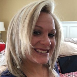 Meet your Posher, Jenn